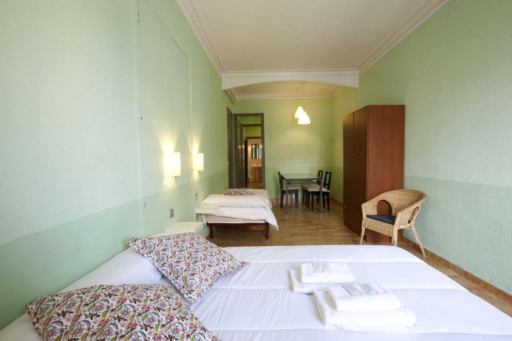 Hostal Agua Alegre Barcelona Quarto foto